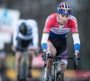 Van der Poel laat Van Aert in slotronde achter en wint razendsnelle Scheldecross