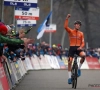 ? Zo viert grapjas Van der Poel zijn medaille