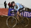 Yannick Peeters wint met veel overtuiging de Druivencross bij de beloften