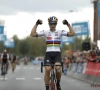 Opgeluchte Wout Van Aert pokerde in finale: "Dat van der Poel hier niet was, doet niets af aan mijn zege"