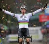 Van der Poel weerstaat blitzstart van jong talent en rondt superseizoen af met 32ste zege