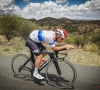 Campenaerts test zijn fiets voor werelduurrecordpoging op piste in Roubaix