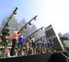 🎥 Grote Markt in Antwerpen ontploft wanneer renners van Deceuninck-Quick.Step het podium betreden