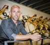 Sven Nys krijgt stevige opdoffer te verwerken en wijst met de vinger 