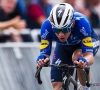 Remco Evenepoel rondt solo na neutralisatie dan toch af en solliciteert met winst in Druivenkoers naar WK-plek