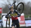 📷  Wout van Aert stapt met goed gevoel op de fiets in Herentals: onze landgenoot heeft voor de cross eerst zijn Kristallen Fiets in ontvangst mogen nemen