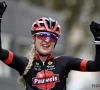 Denise Betsema rijdt van start tot finish aan de leiding en wint met meer dan een minuut voorsprong in Zonnebeke