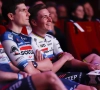 📷 Remco Evenepoel demonstreerde op ludieke wijze dat alle zorgen over valpartijen helemaal van de baan zijn