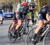 🎥 Supporter wil (zonder helm!) de held uithangen tijdens vrouwenkoers Brugge - De Panne en bekoopt dat zwaar