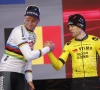 Plots knuffelen Wout van Aert en Mathieu van der Poel elkaar in een kersttrui... of toch niet: AI slaat toe in wielerwereld