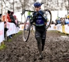 🎥 Schokkend moment! Van der Haar doet het opnieuw en duwt schouder in de kom op aparte wijze: "Chirurg op de fiets"