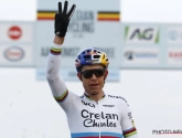 Van Aert over zijn 3e BK-titel: "Ik voelde de vleugels van Red Bull" en "Niet vaak iemand als klasbak Sweeck door het zand zien rijden"