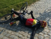 Wat ligt Belgisch kampioen Naesen daar op de Oude Kwaremont te doen?