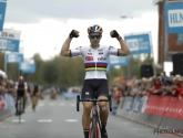 Opgeluchte Wout Van Aert pokerde in finale: "Dat van der Poel hier niet was, doet niets af aan mijn zege"