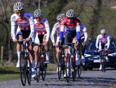 Wie duikt er daar op bij de verkenning van de Omloop (die hij niet rijdt)? Mathieu van der Poel! 