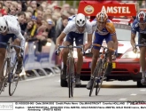 🎥 Op deze dag 18 jaar geleden: Boogerd en Armstrong bijten hun tanden stuk op dekselse Italiaan in Amstel Gold Race