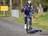 Pech voor ploegmaat van Mathieu van der Poel: sleutelbeenbreuk na val in Kuurne-Brussel-Kuurne