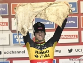 Niels Albert minimaliseert vod-incident Van Aert in Dublin: "Inzet was niet zo hoog, op WK zou er minder gelachen worden"