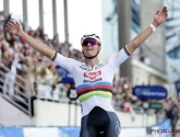 📷 Van der Poel onthult waarom hij geen blaren op zijn handen heeft na Parijs-Roubaix