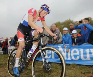 Drie op drie voor Van der Poel: "Had niet door dat Van Aert wisselde"