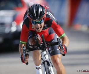 Ploeg van Greg Van Avermaet viert dubbel feest op slotdag Ronde van Zwitserland