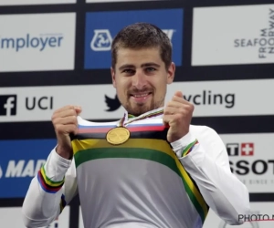 ? Watch and learn: Sagan is weer volledig zichzelf en danst op de pedalen tijdens evenwichtskunstje op training