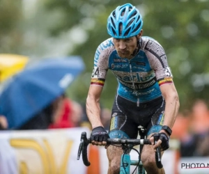 ? Klaas Vantornout leert jonge veldrijders de kneepjes van het vak