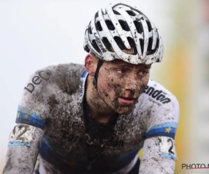 Van der Poel maakt einde aan suprematie van Van Aert in Essen: "Had mijn handen vol"