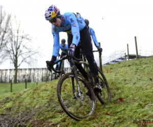 Parcoursverkenning ging niet helemaal goed voor Wout van Aert: "Ik ben stevig gevallen"