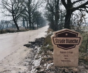 Van sneeuwtapijt naar modderpoel: er staat de renners wat te wachten in heroïsche Strade Bianche