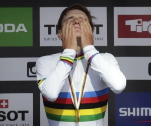 Lof voor toptalent Evenepoel: "Merckx rijdt vermomd het WK voor junioren" en "Ik begin vandaag met wintertrainingen om Evenepoel te volgen"