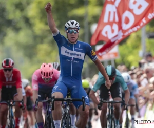 Jakobsen schiet raak na een bloedstollende sprint in de Ronde van Spanje