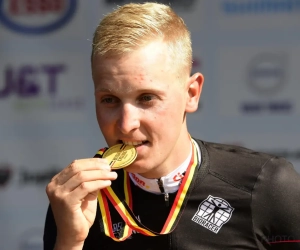 Tim Merlier laat zijn Belgische kampioenentrui voor het eerst blinken met knappe sprintzege