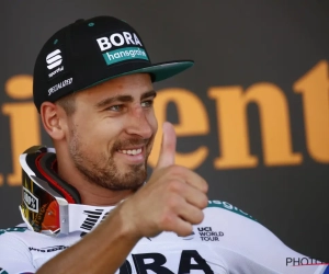 🎥 Speelbeer Sagan doet het weer: 'front wheelie' in volle ontsnapping