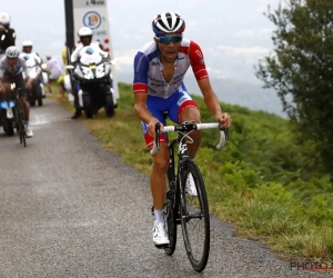 Keert Thibaut Pinot dit seizoen nog terug in het wielerpeloton? "Hij staat minstens drie weken aan de kant" 