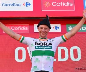 Tweede ritzege in Vuelta heeft speciale betekenis voor Bennett: "Dertien is mijn geluksgetal"