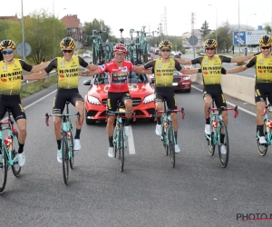 Opperbeste sfeer in Vuelta: traktaties met bier van Roglic én een huwelijksaanzoek