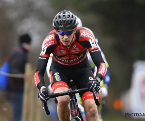 Vanthourenhout de beste in Tabor, Van Aert wordt opnieuw derde