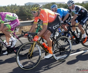 Van Avermaet wordt tiende op 'te lastige' slotklim in Valencia: "Eén kilometer minder was perfect geweest"