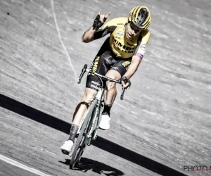 📷 Wout van Aert zoekt naar een plan C en Matteo Trentin reageerde met een grappig idee: "Geef mij wel een halve ronde voorsprong"