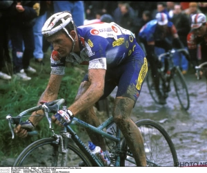 Johan Museeuw op zoek naar damesfiets die hem de zege kostte in Parijs-Roubaix in 1994