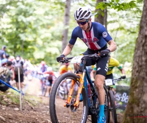 Amerikaanse mountainbikekampioen duikt ruim onder de acht uur en heeft onofficieel record Everesten beet