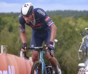 Van der Poel doet het op zijn Remco's met aanval van ver en is voor tweede maal Nederlands kampioen op de weg