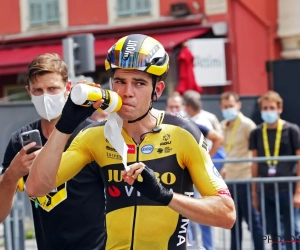 De rit van Van Aert, bidonnen dragen en wachten op Dumoulin: "Het leven kan verkeren, mooi jasje toch?"