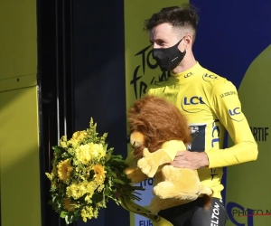 Adam Yates verbaasd nadat hij gele trui in de schoot geworpen krijgt, Alaphilippe gelaten