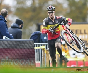 Sweeck zorgt voor kers op de taart voor Pauwels Sauzen-Bingoal: "Leuk voor Vanthourenhout dat hij ook eens wint"