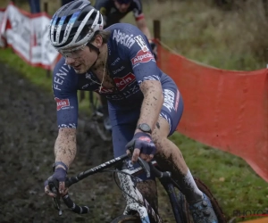 Ook David van der Poel zou het eens graag doen: "Moet fantastisch zijn om met de benen van Mathieu te kunnen rijden"