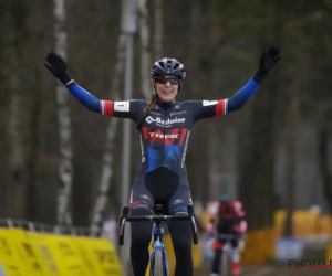 Lucinda Brand de sterkste in slotrit Tour de l'Ardèche, eindwinst is voor Amerikaanse renster van Movistar 