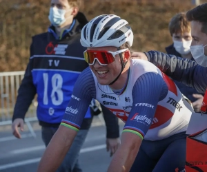 Pedersen verzeild in derde groep en toch nog gewonnen: "Omloop was behoorlijk slecht, gereageerd op goede manier"