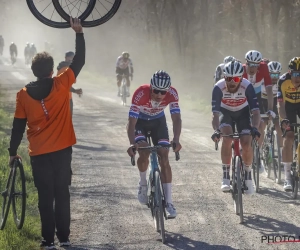 Mathieu van der Poel veruit allerbeste in prachtige kopgroep en pakt met flitsende demarrage winst in Strade